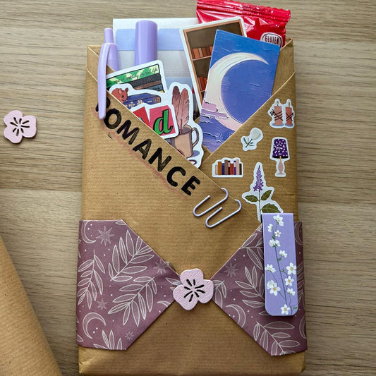 Blind Date with a Book - Violet đĒģ